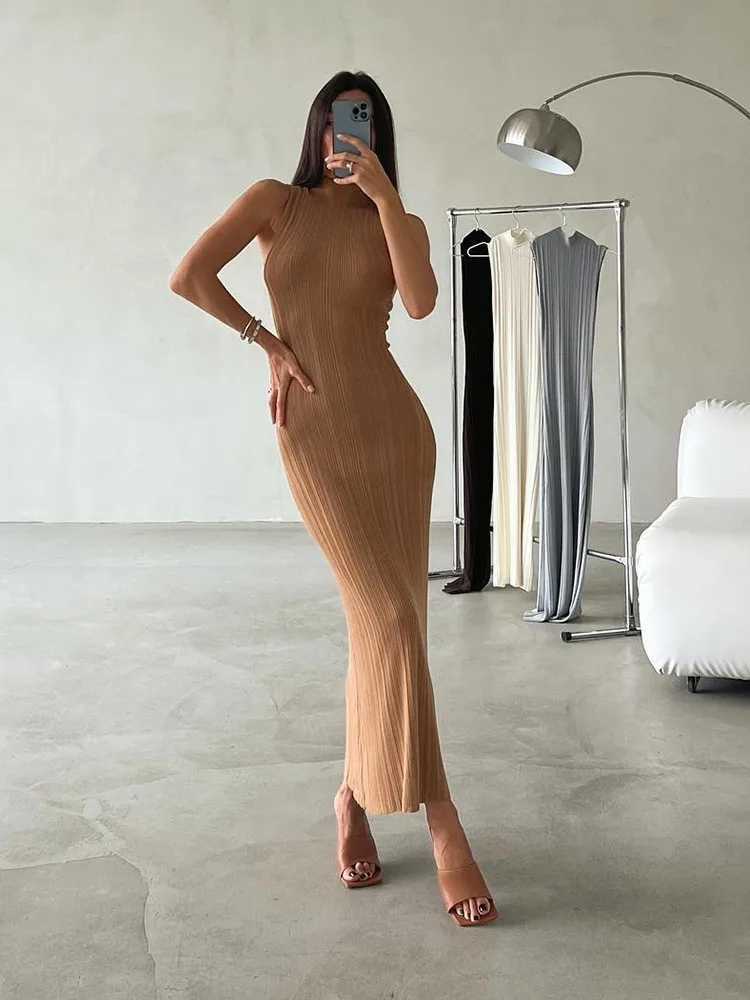 Solid Color Stripe Knitted Slim Long Dresses Women Slveless Half Turtleneck Package Hip Bodycon Dress Female Commuting Vestido X2504031