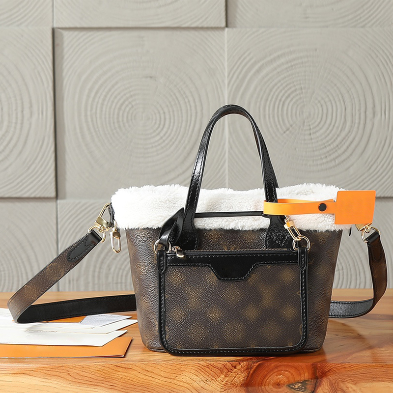 Luxury handbag BB fur trim shopping tote designer bag women the tote bag Top handle crossbody shoulder bag 10A large capacity mommy travel totes lady purse clutch bag