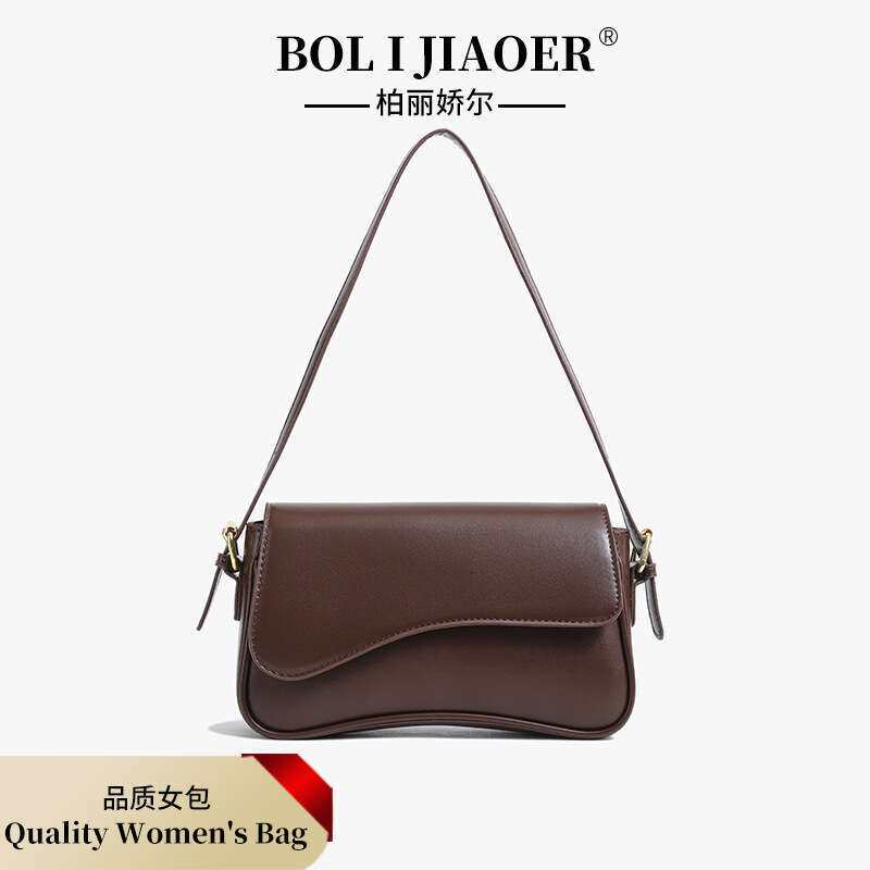 Single shoulder temperament small women's new trendy fashionable texture crossbody bag, simple and versatile, niche design, underarm bag 2025
