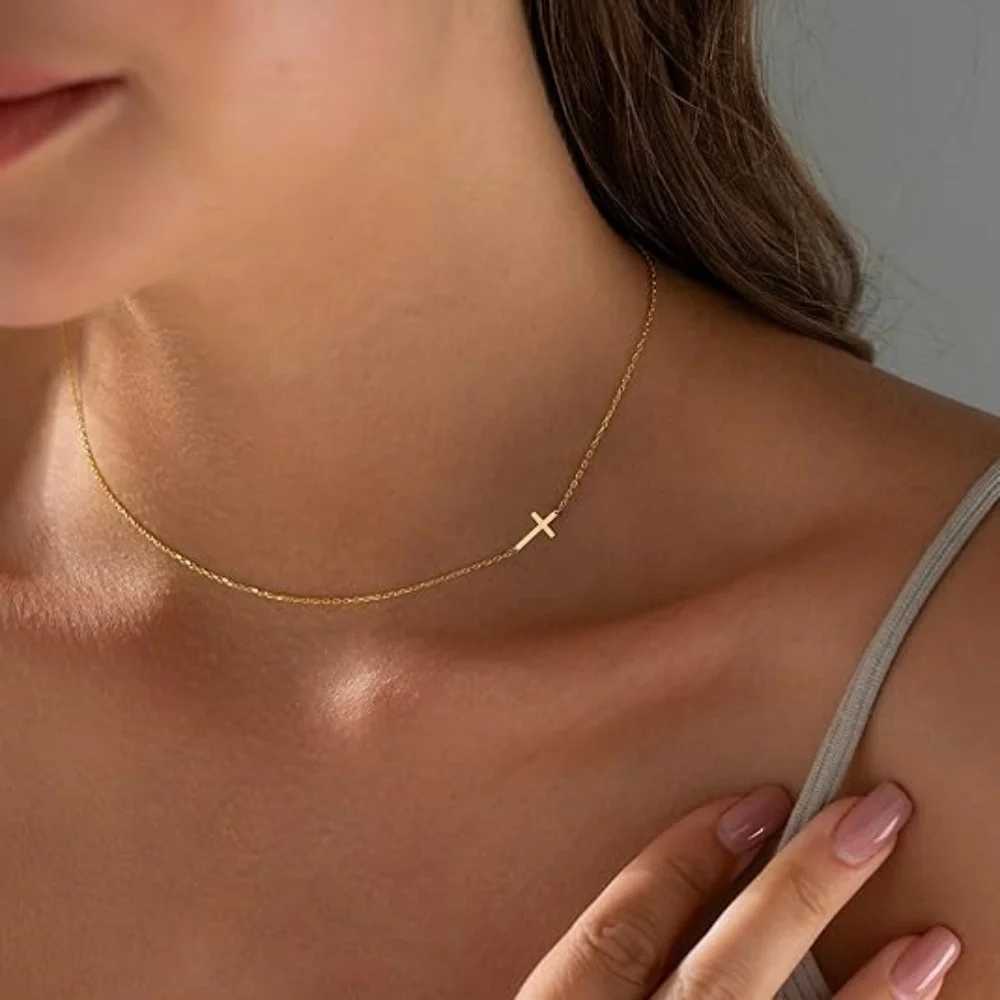 MEDFOLY Cross Necklace for Women 18K Gold Plated Dainty Tiny Sideways Cross Choker Necklace Adjustable Trendy Faith JewelryXJ251104
