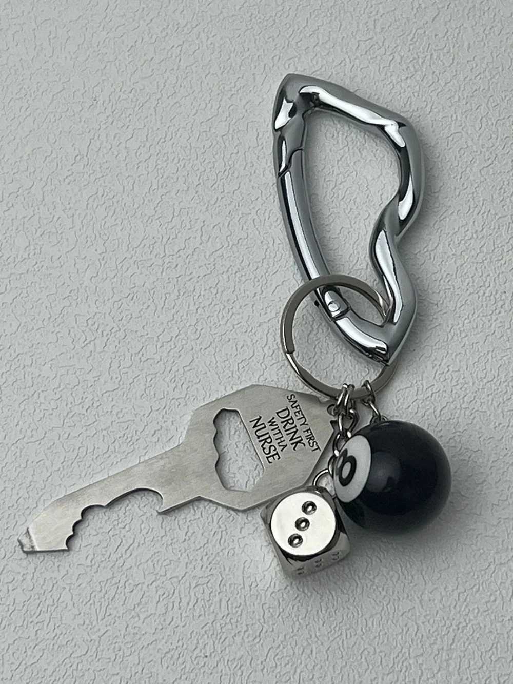 Twisted Metal Carabiner Keychain Multifunctional Mountaineering Car Key Ring Gothic Backpack Waist Hanging Decor DIY Y2KW251103