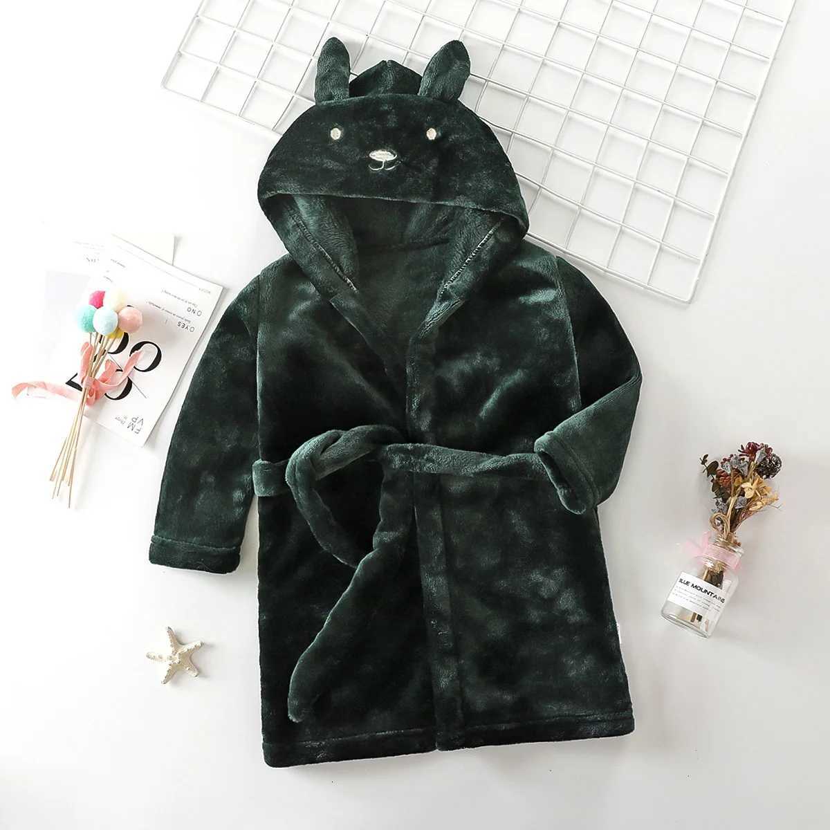Personzed Autumn Winter Kids Hooded Bathrobe Baby Bath Robes Boys Girls Cartoon Rabbit Flannel Pajamas Long Sleeve Bathrobe C251104