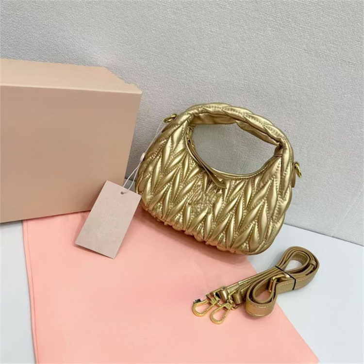 Fashion pleated cloud patterned luxury handbag armpit crescent bag winter new designer bag wheat ear logistics women's shoulder crossbody bag