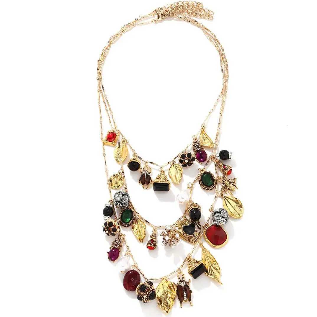 ZAA Multi-layer Woven Heart-shaped Leaf Insect Flower Pendant NecklaceXJ251104