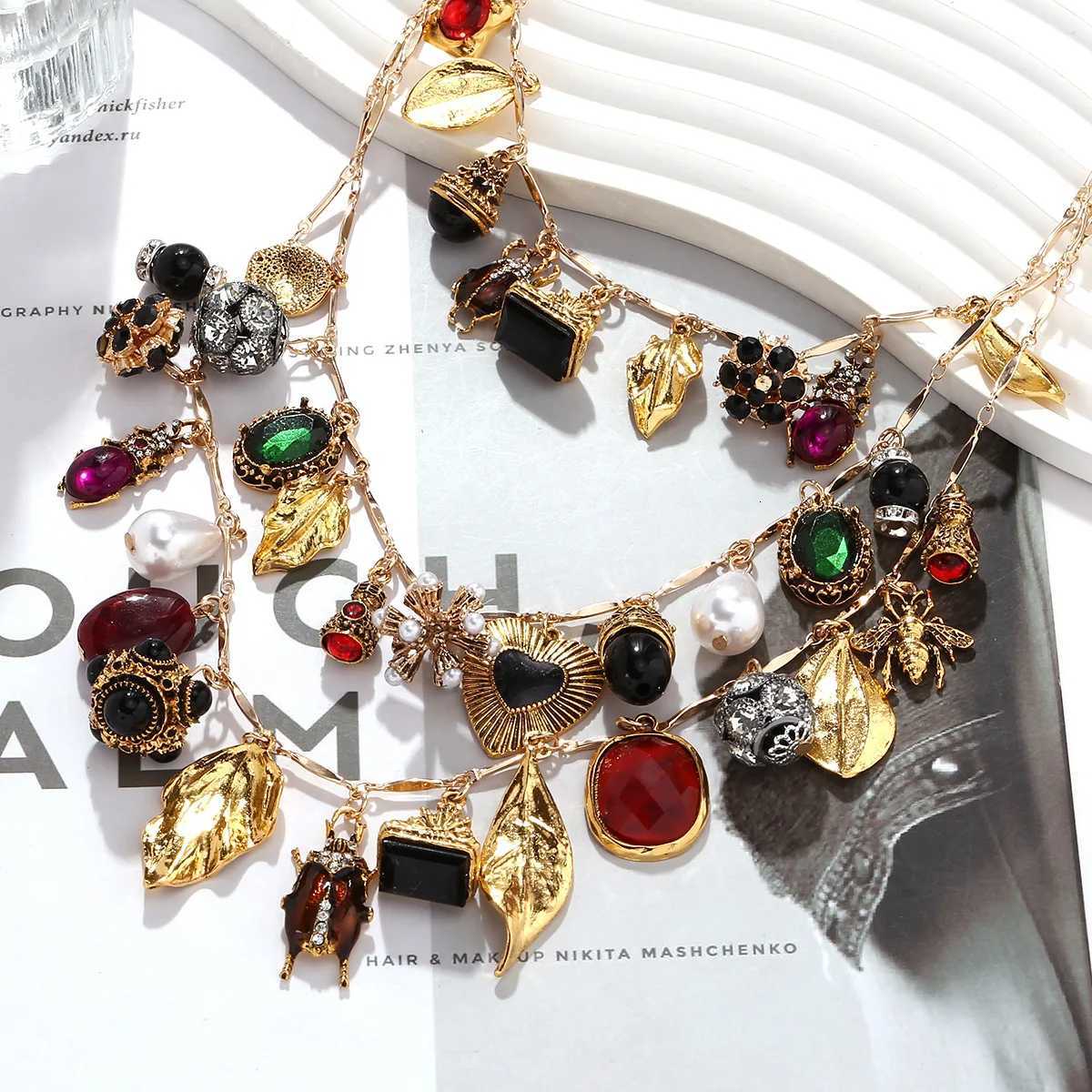 ZAA Multi-layer Woven Heart-shaped Leaf Insect Flower Pendant NecklaceXJ251104