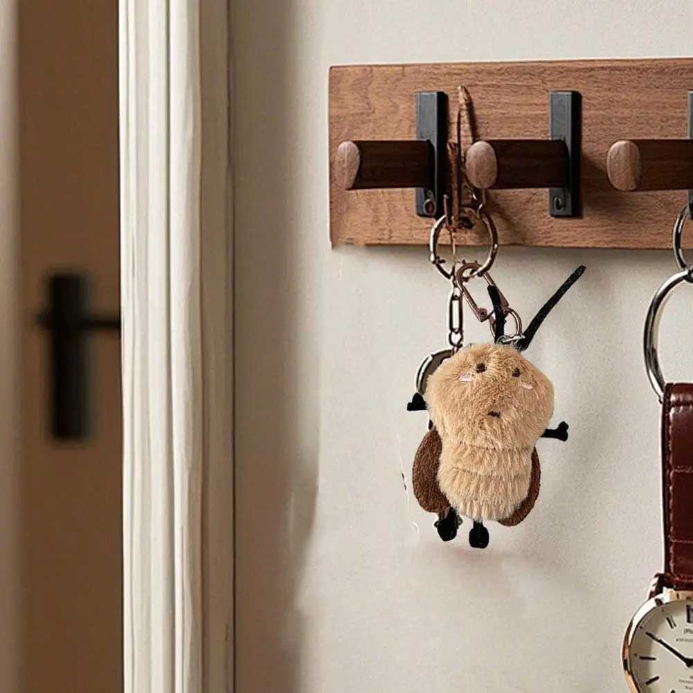 Funny Cockroach Plush Keychain Cute Doll Pendant for Backpacks Bags Creative Plush Toy Hanging Ornament for Girls Boys C251104