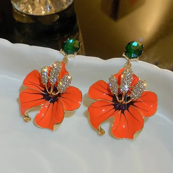 Korean style orange enamel flower drop earrings suitable for women green crystal pendant party jewelry 250326