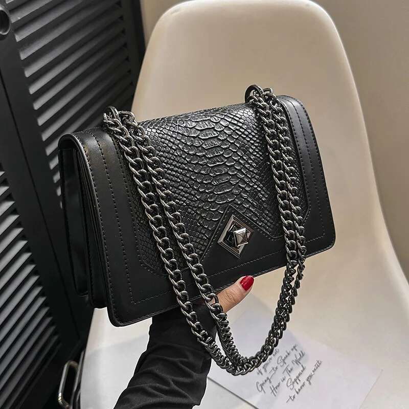 2025 New Fashionable Women's Shoulder Retro Designer Girl Slant European Small Square Bag Snake Pattern Decoration PU Material Trendy Crossbody B