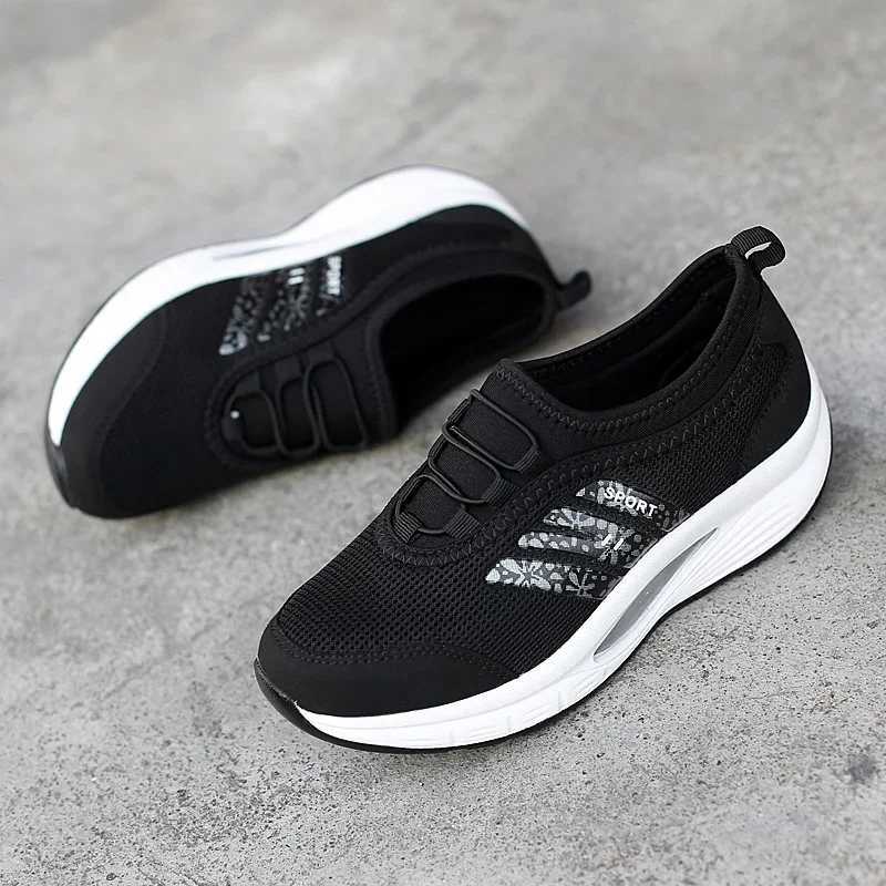 2024 new womens Loafers fashionable striped casual shoes with increased height comfortable and breathable walking sports shoes casual sports shoes Z25