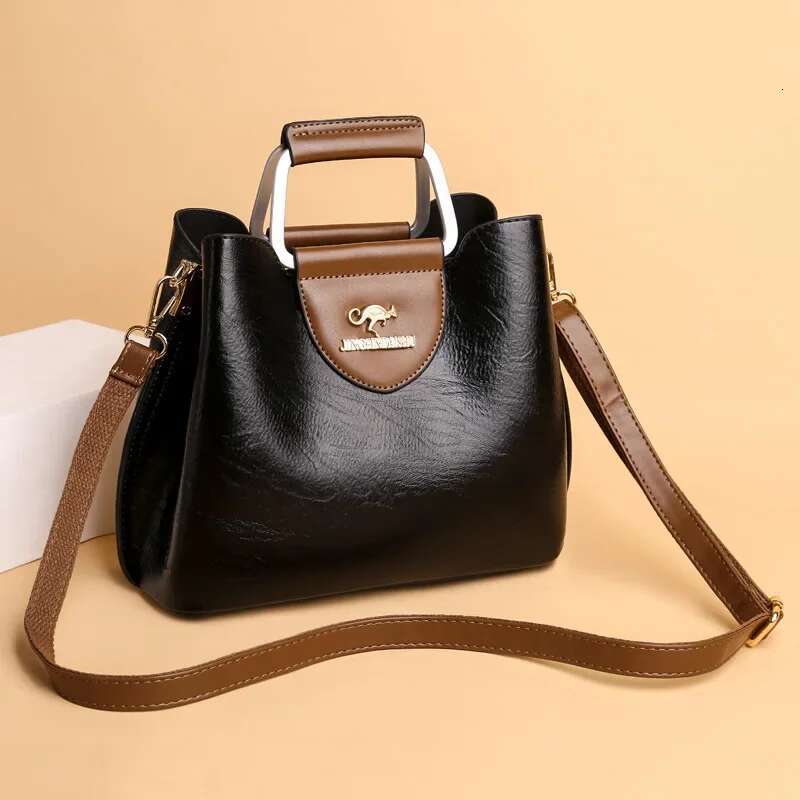 PU Soft Leather Texture Handbag New Cross-Border Women's Niche Design Fashionable Shoulder Bag Large Capacity Tote Purse