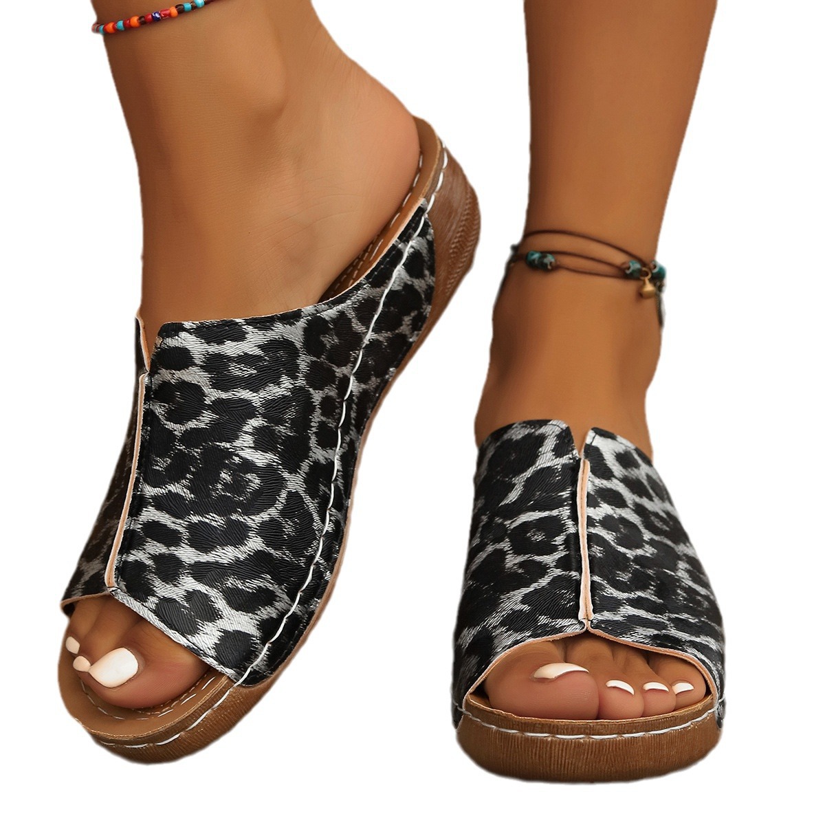 2025 European and American foreign trade new style one-word casual plus size women's cross-border wedge heel flat fish mouth slippers