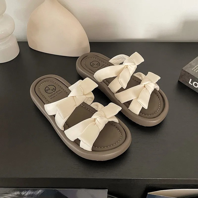 Women's new summer fashion casual flip-flops wear soft soles of the senior sense of vintage flip-flops beach shoes