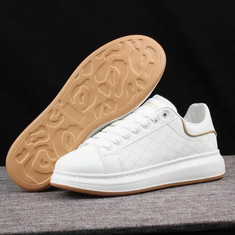 New couple casual white sneakers womens flat shoes mens sneakers designer fashion running shoes mens tennis shoes Z250403