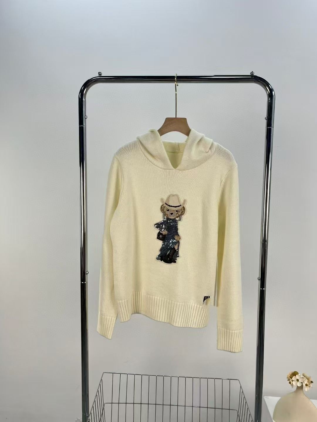 Womens Sweaters Sweaters Winter Soft Basic Women Pullover Cotton Bear Pulls Knitted Jumper Teddy Bear Embroidery Unisex bear Sweaters S-XL S251125