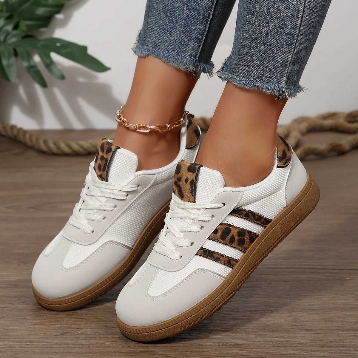 Fashion Leopard Striped Print Sneakers Women 2025 Autumn Non Slip Flat Heels Casual Sport Shoes Woman Platform Trainers Woman X251104