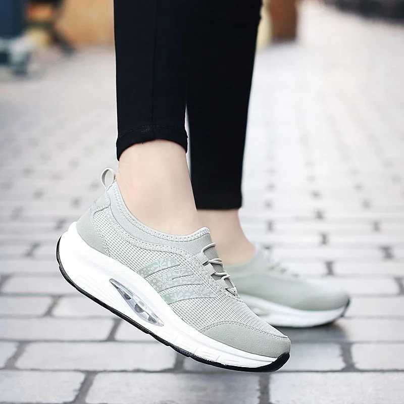 2024 new womens Loafers fashionable striped casual shoes with increased height comfortable and breathable walking sports shoes casual sports shoes Z25