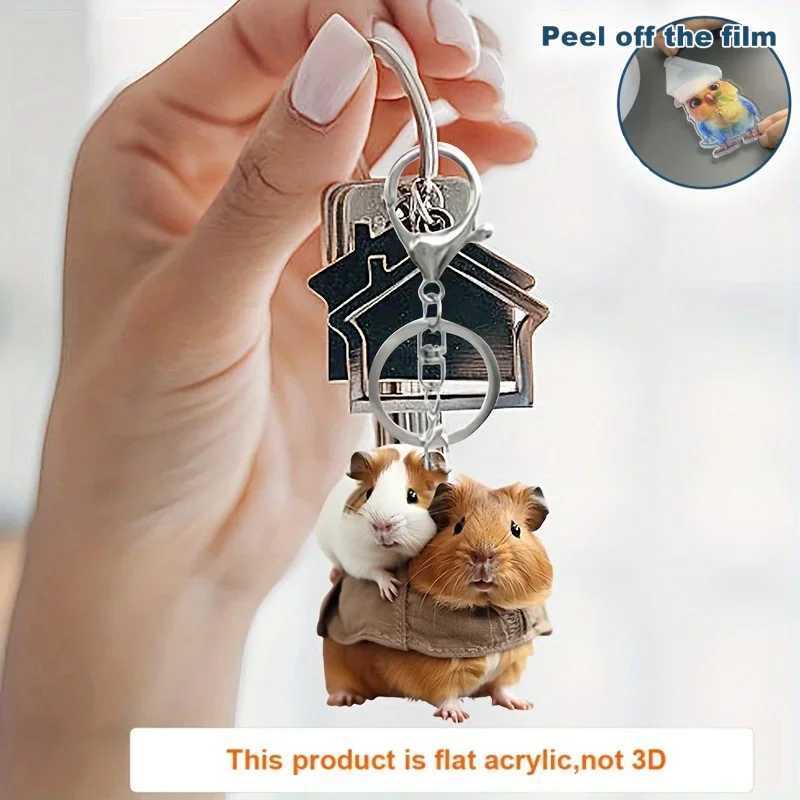 2D Cute Double Guinea Pigs Keychain Animal Design Pendant Flat Acrylic Versatile Charmfor Car MirrorBagsFestiveGift DecorW251103