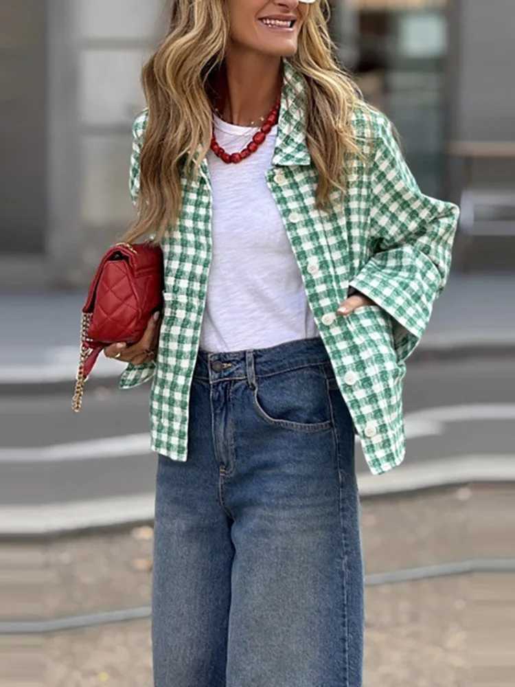 Autumn Fashion Lapel Collar Loose Short Coat Winter Elegant Plaid Print Jacket Button Commuter Women Casual Long Sleeve Cardigan J251103