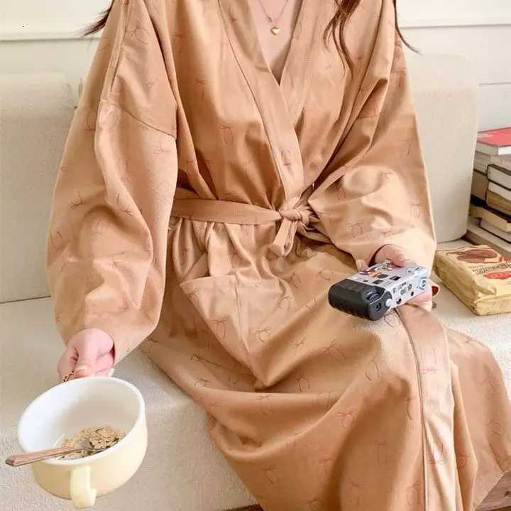 Korean Style Long-sleeved Floral Robe Womens New Autumn Winter Casual Loose Bathrobe Pajamas Home Wear Night Ladies Funny Gifts C251104