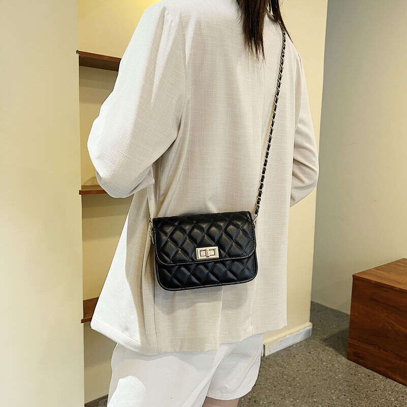 Xiaoxiangfeng diamond grid chain for women 2025 new trendy and versatile crossbody chic Korean version small bag mini