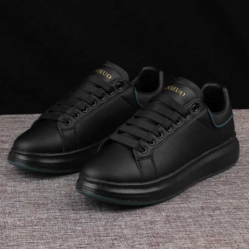 New couple casual white sneakers womens flat shoes mens sneakers designer fashion running shoes mens tennis shoes Z250403