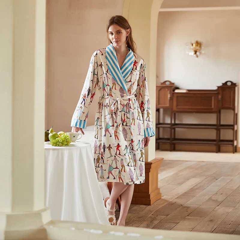 Ski PrintLoose Lapel Contrasting Color Long Sleeve Womens Pajamas Autumn And Winter Velvet And Thickening Robe Home Clothes C251104