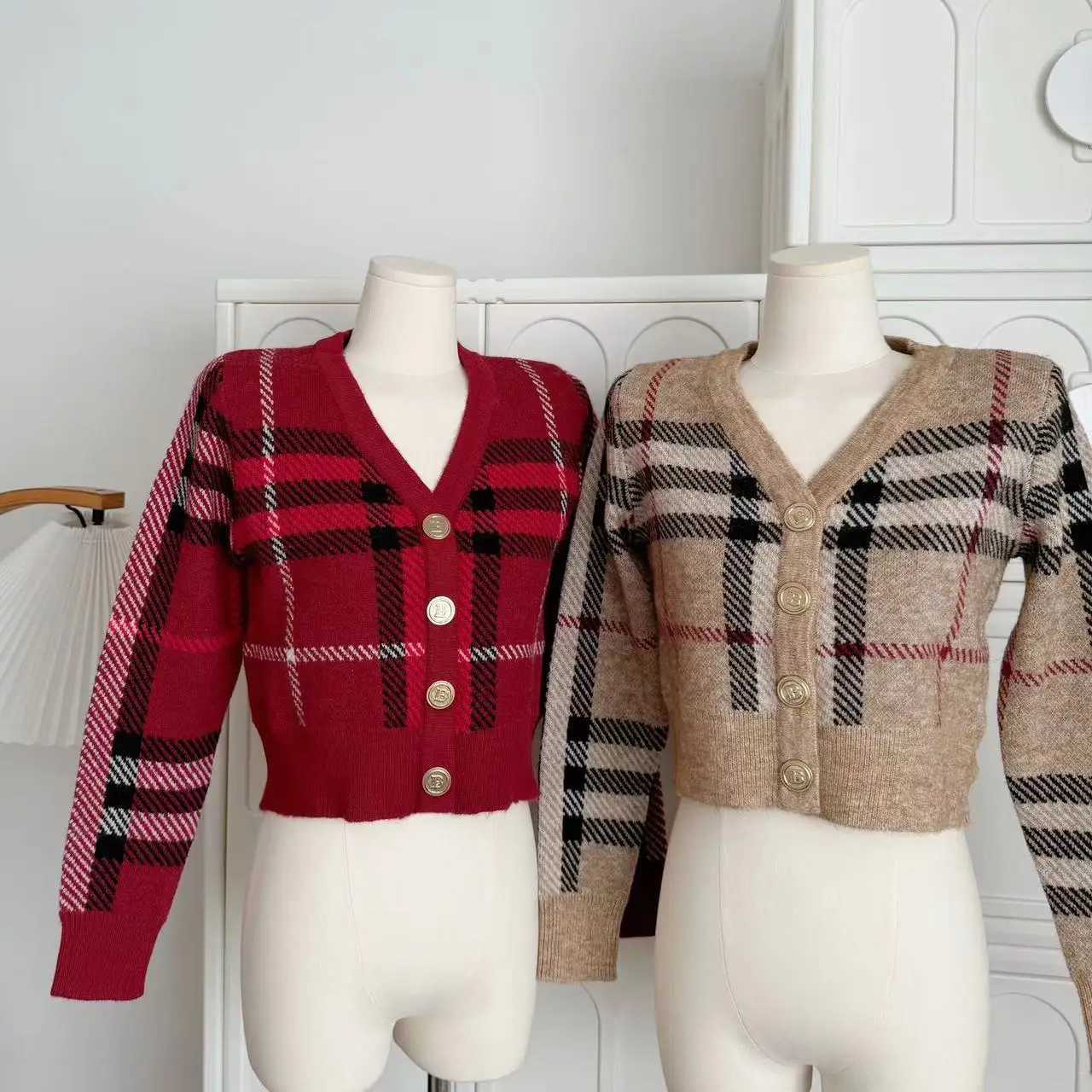 Autumn Winter Women Casual Vintage Plaid Knitting Long Sleeve VNeck Cardigans Fashion Elegant Single Breasted Ladies Sweater J251103