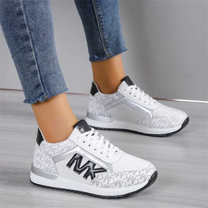 Womens Casual Shoes Black Shoes Trend 2025 Sneakers Women White Vulcanized Shoes Female Tennis Sneaker Running Plus Size 36-43 X251104