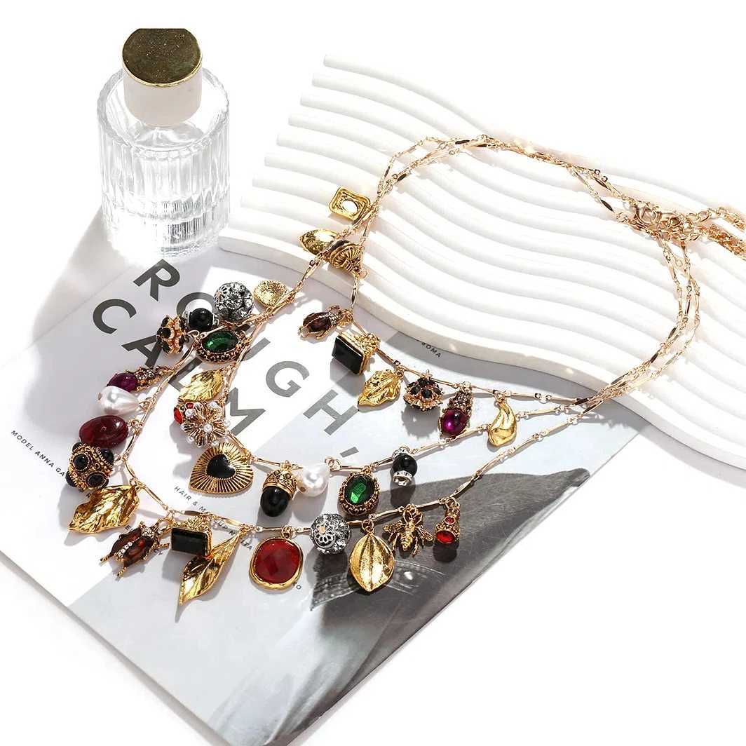 ZAA Multi-layer Woven Heart-shaped Leaf Insect Flower Pendant NecklaceXJ251104