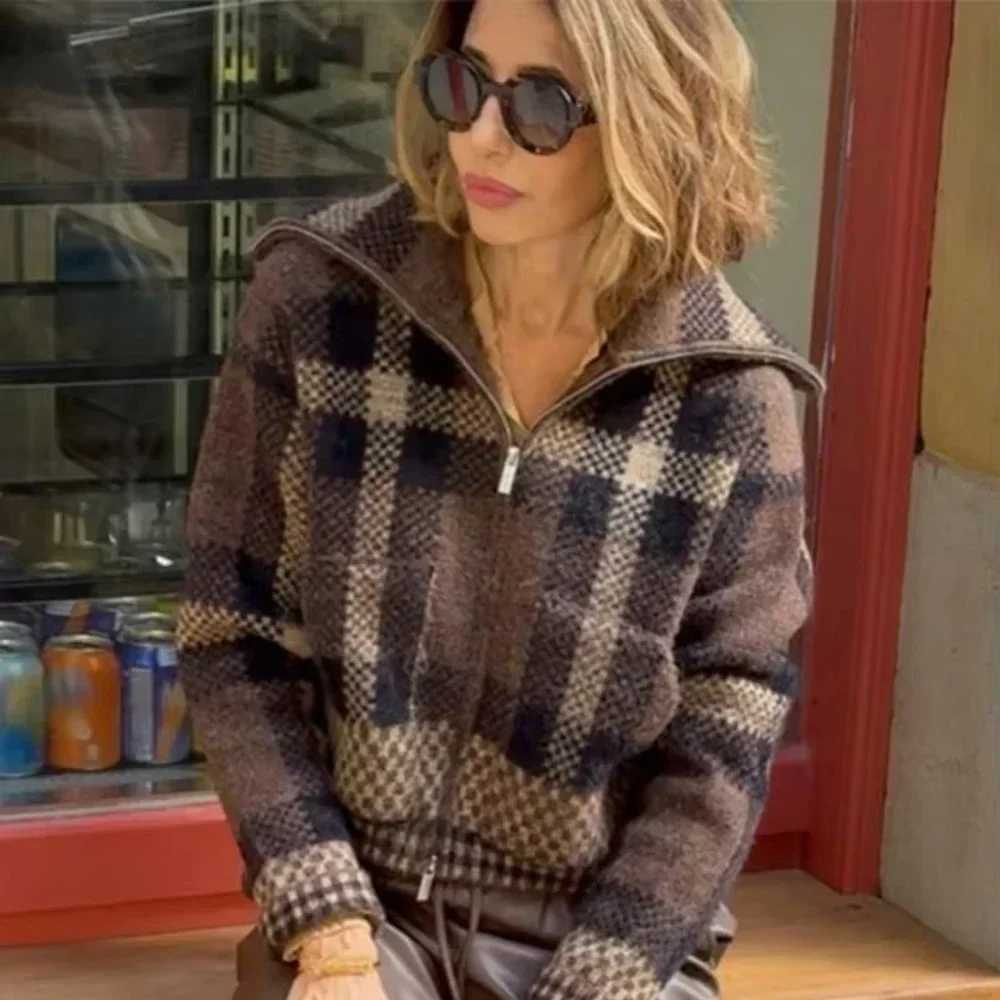 Vintage Plaid Woman Jacket Single Breasted Office Lapel Pocket Casual Thicken Coat Ladies Spring High Street Warm Outwear 2025 J251103