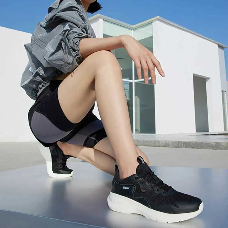 Xtep Xingyun Womens Running Shoes 2020 Autumn Shock Absorbent Womens Sports Shoes Lightweight Casual Shoes 878118110031 Z250403