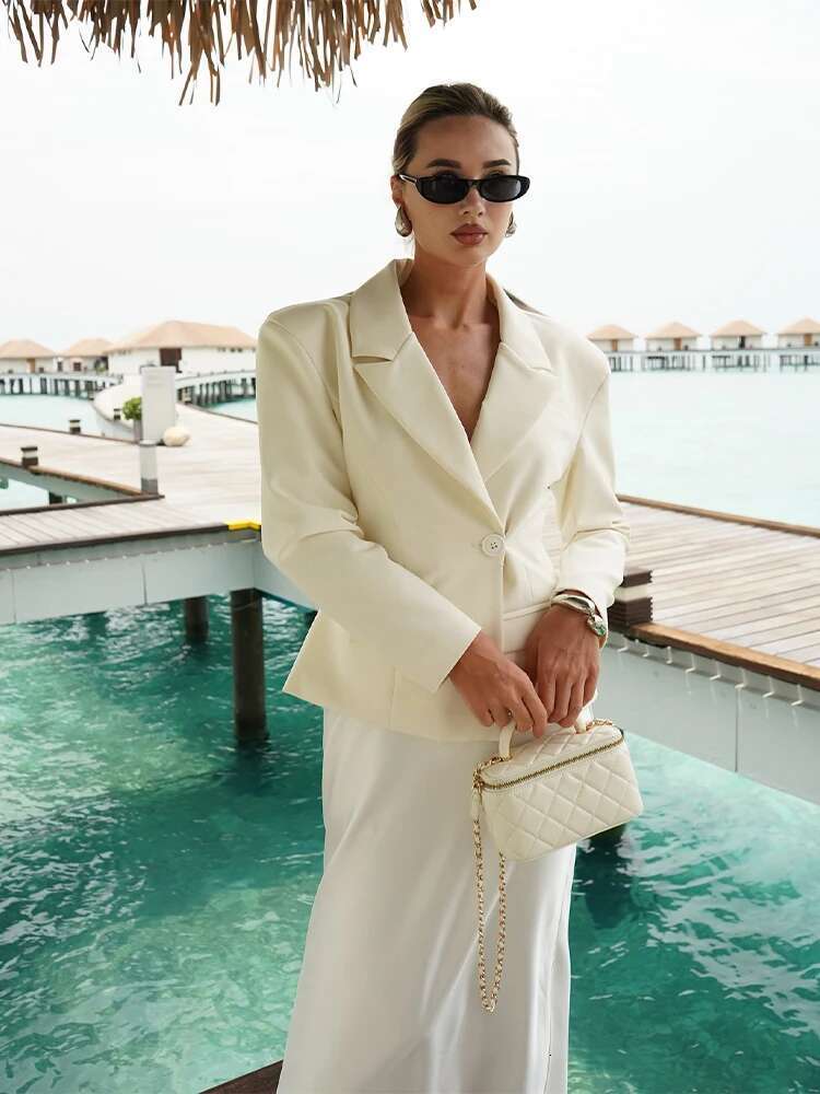 Elegant Blazer Jacket Women Lapel Shoulder Pad Long Sleeve Office Lady Coats 2025 Spring Single Button Female Commuting Coat