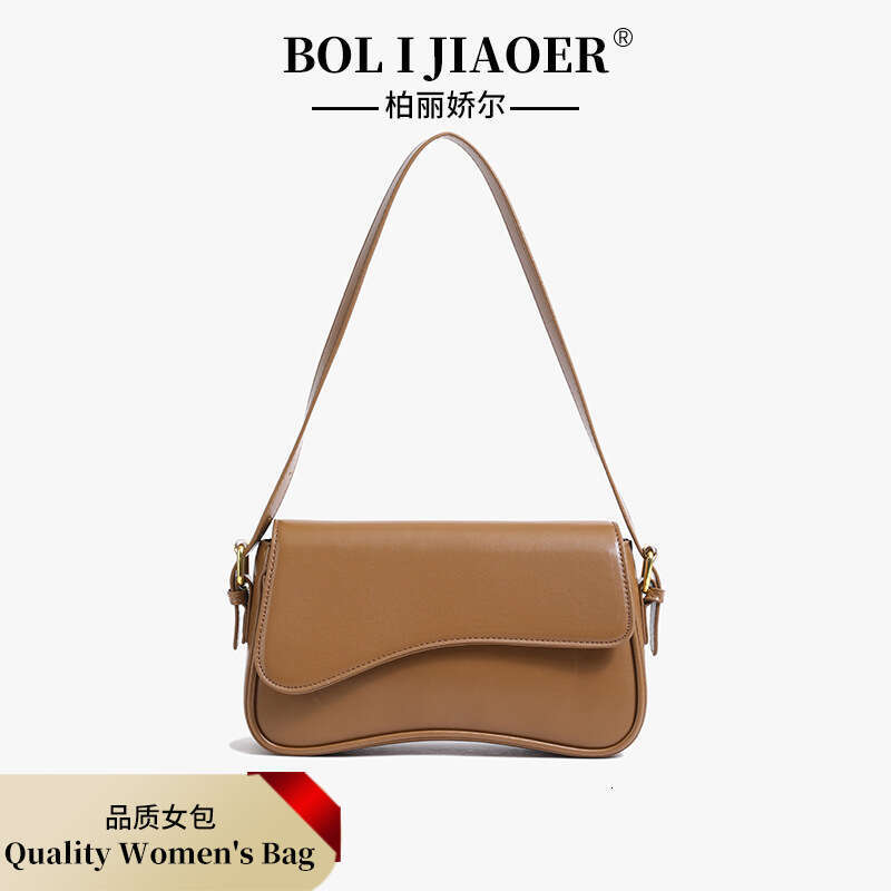 Single shoulder temperament small women's new trendy fashionable texture crossbody bag, simple and versatile, niche design, underarm bag 2025