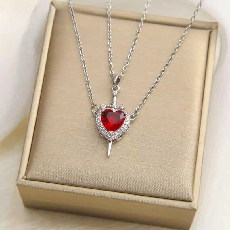 Punk Heart Sword Couple Necklace Women Men Elegant Crystal Pendants Long Chains Gothic Girlfriend Friend Jewelry Gifts AccessoryXJ251104
