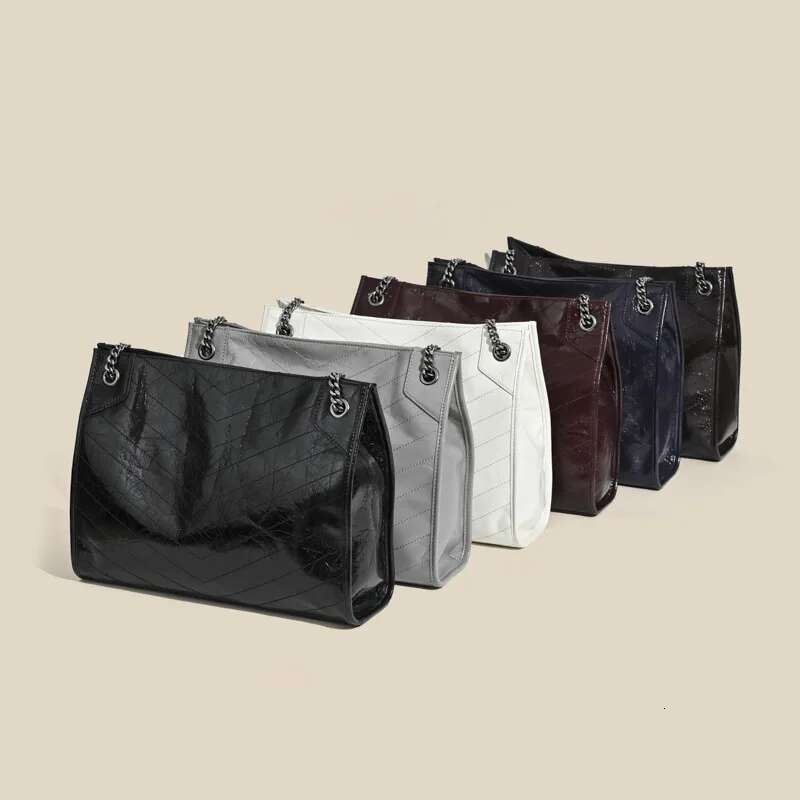 Genuine Pitot 2025 New Design Oil Wax Head Layer Cowhide Vintage Ing Ladies Large Capacity Chain Shoulder Bag