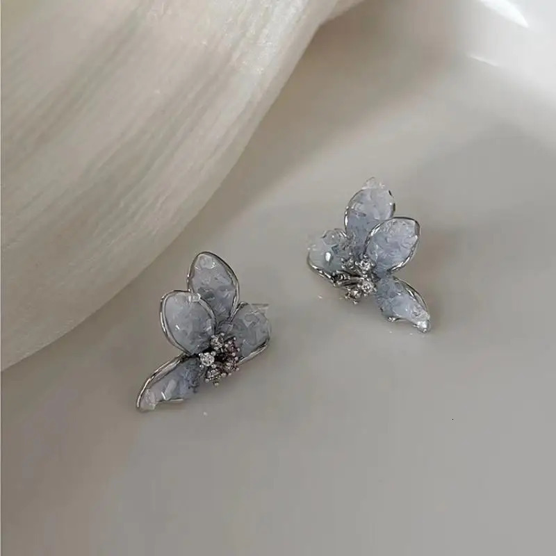 Korean Fashion Colored Crystal Flower Butterfly Earrings Exquisite and Elegant Wedding Party Jewelry Gifts 250326