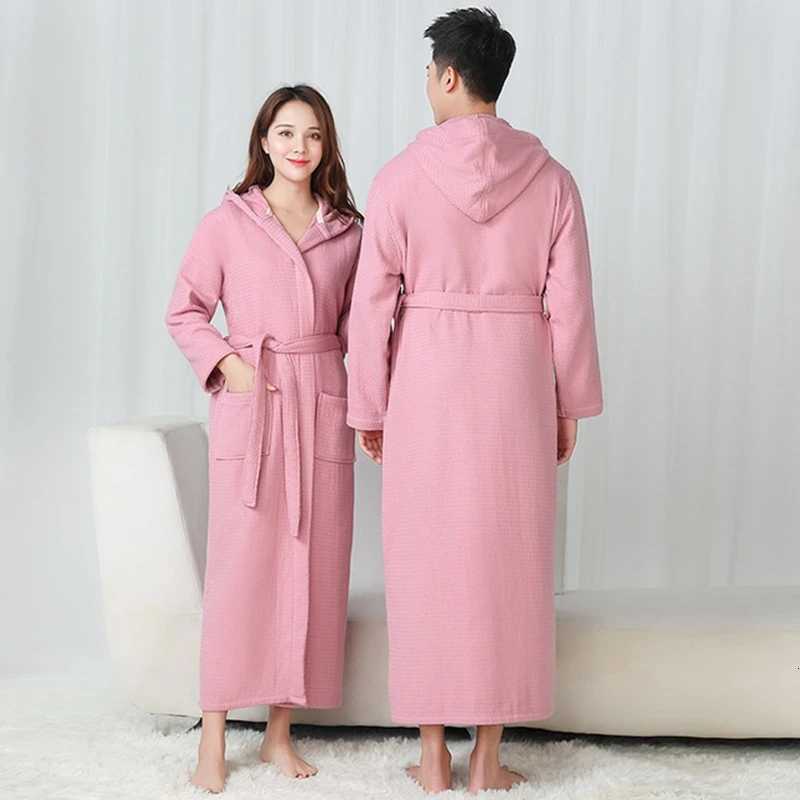 Thicken And Lengthen Lovers Hooded Robe 100 Cotton Waffle Robe For Men Women Robe Winter Warm Bathrobe New Arrival Hotel Robe C251104