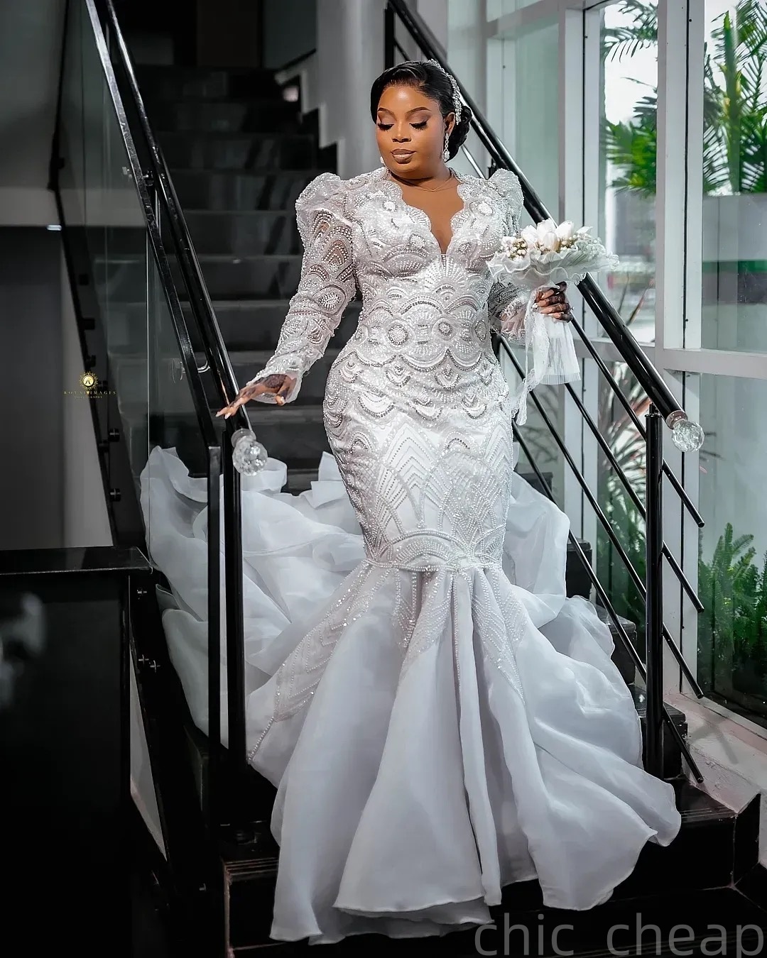2025 Arabic Aso Ebi Plus Size White Wedding Dress Beaded Crystals Full Sleeves Organza Luxurious Bridal Gowns Dresses ZJ0557