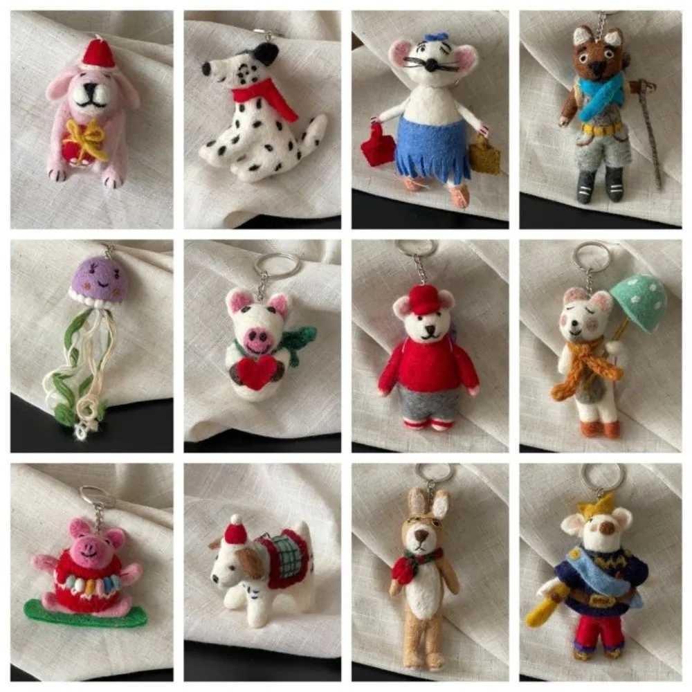 Mountain Climbing Bear Wool Felt Animal Pendant Mouse King Dalmatian Puppy Nepal Felt Keyring Jellyfish Skateboard Piglet C251104