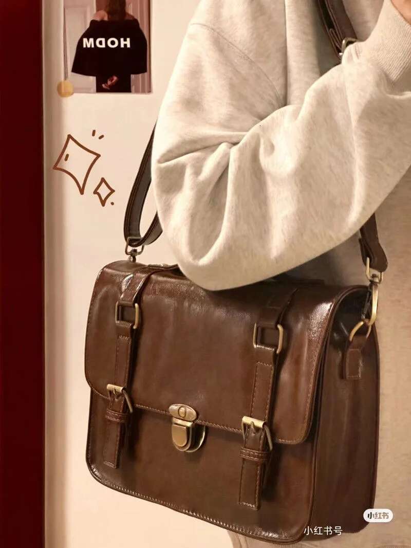 Women's Handbags Trend 2023 Vintage Postman Leather Girls Shoulder Bag Female Casual Tote Y2k Ladies Handbag Retro Bags Women