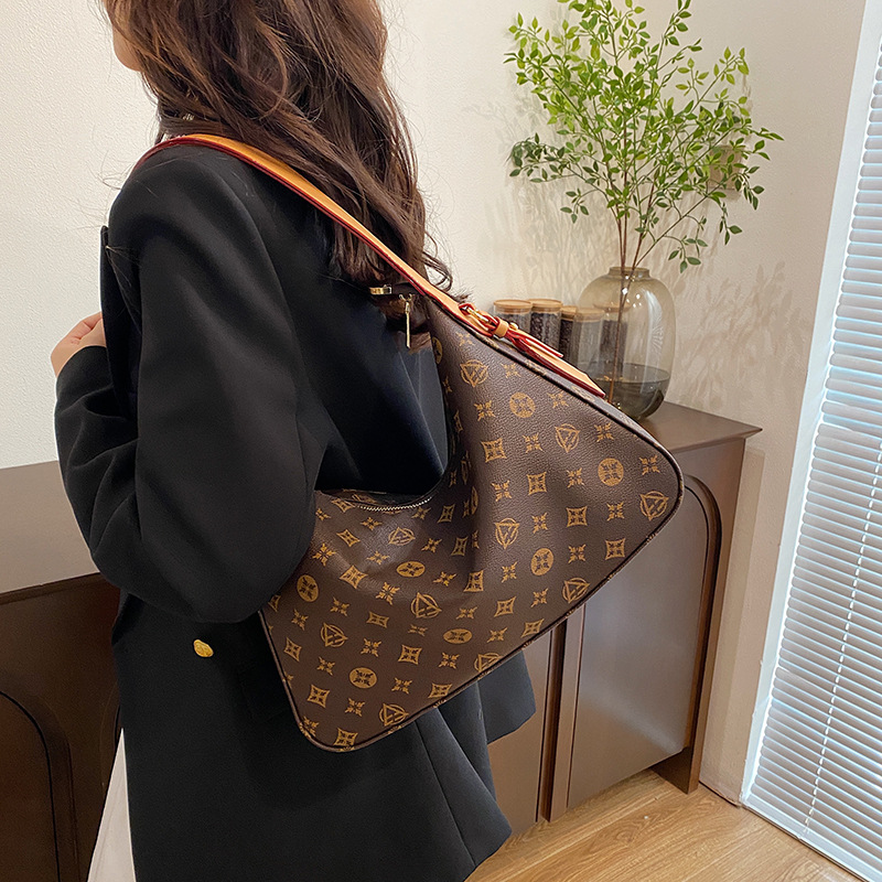 New luxury women's bag, shoulder crossbody tote handbag, ladies casual flap handbag, fashionable large capacity crossbody bag, underarm bag, fast