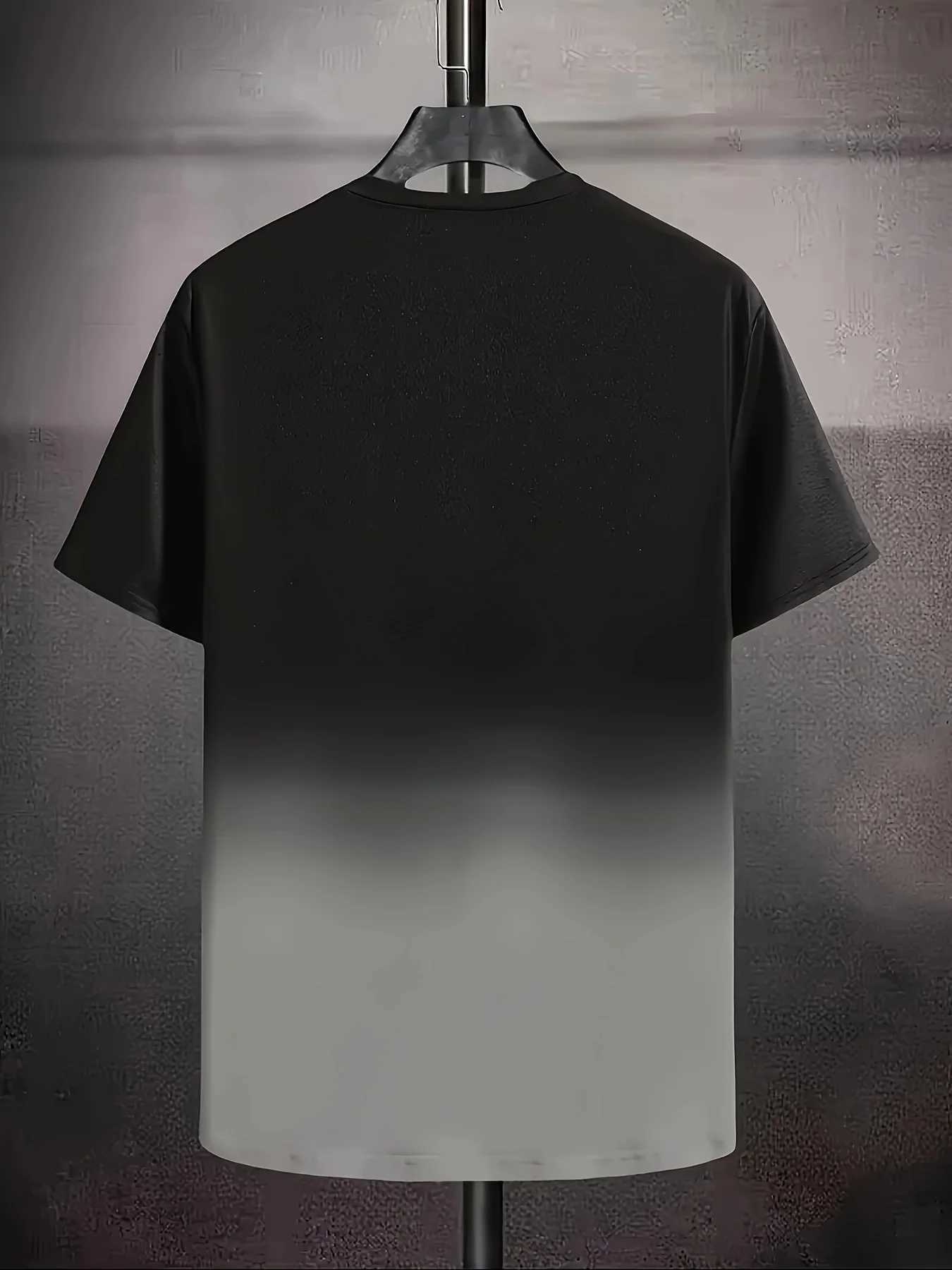 Mens gradient color and letter printed WHATEVER crew collar and short sleeved T-shirt a casual and comfortable top suitable for daily wear in summer W