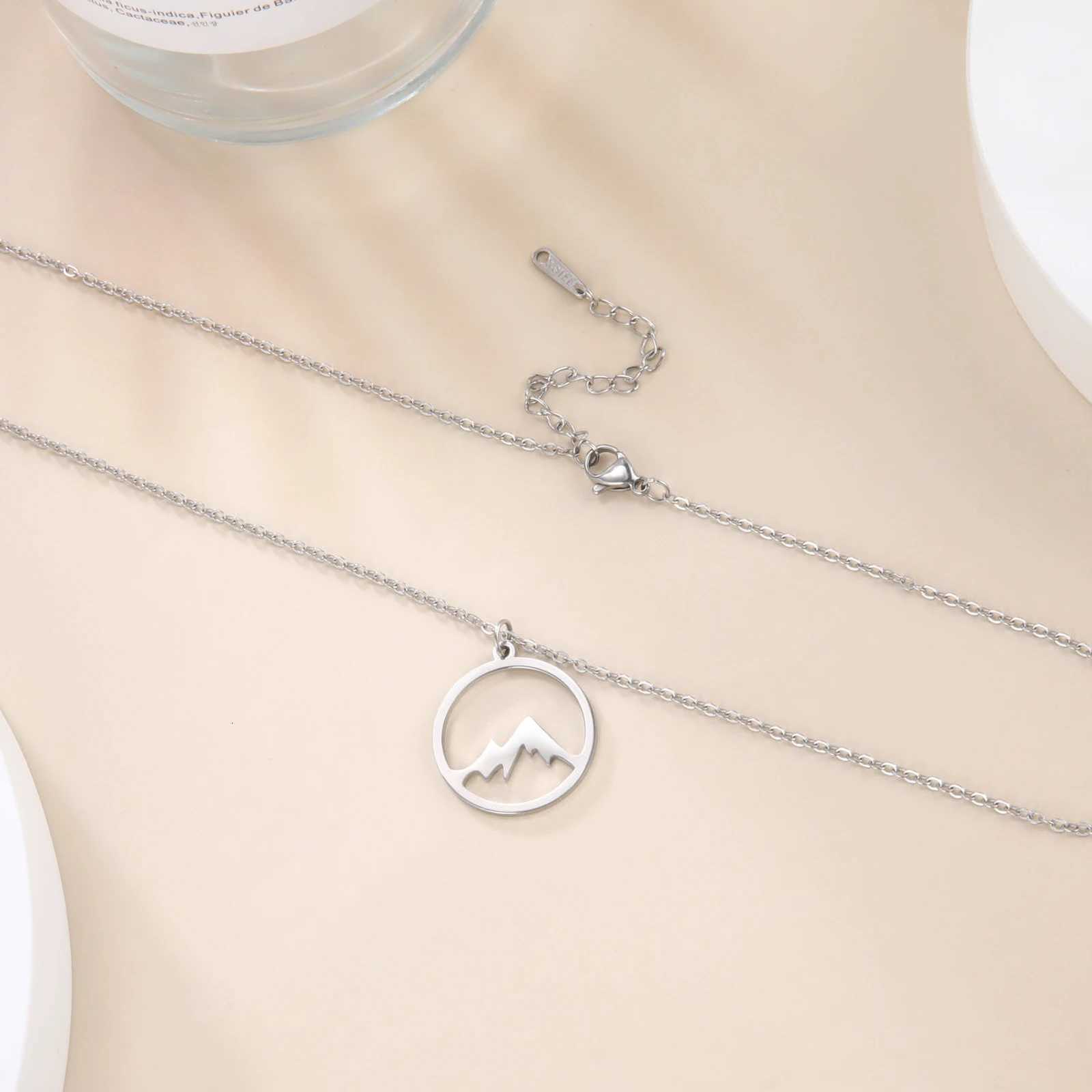 Ring Mountain Pendant Necklace Stainless Steel Mens and Womens Retro Geometric Ethnic Necklace Couple Party Jewelry GiftXJ251104