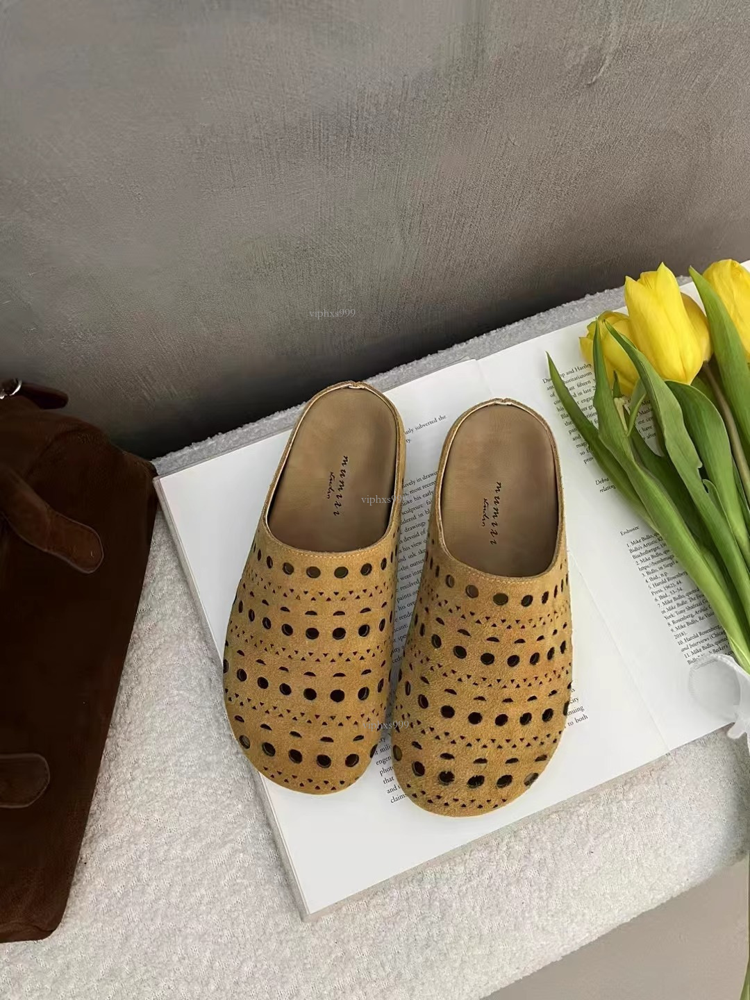 New Designer Sandals Niche Carved Flower Hollow Lazy Person's Half Slippers Women's Outdoor Wear Breathable Thick Sole Comfortable And Fashi