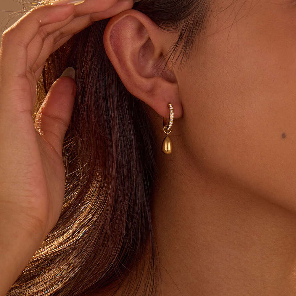 Cross-Border Hot-Selling Fashion Small Hoop Earrings Stainless Steel Clips 18K Gold Plated Design Sense Light Luxury Diamond-Studded Ear Jewelry Whole