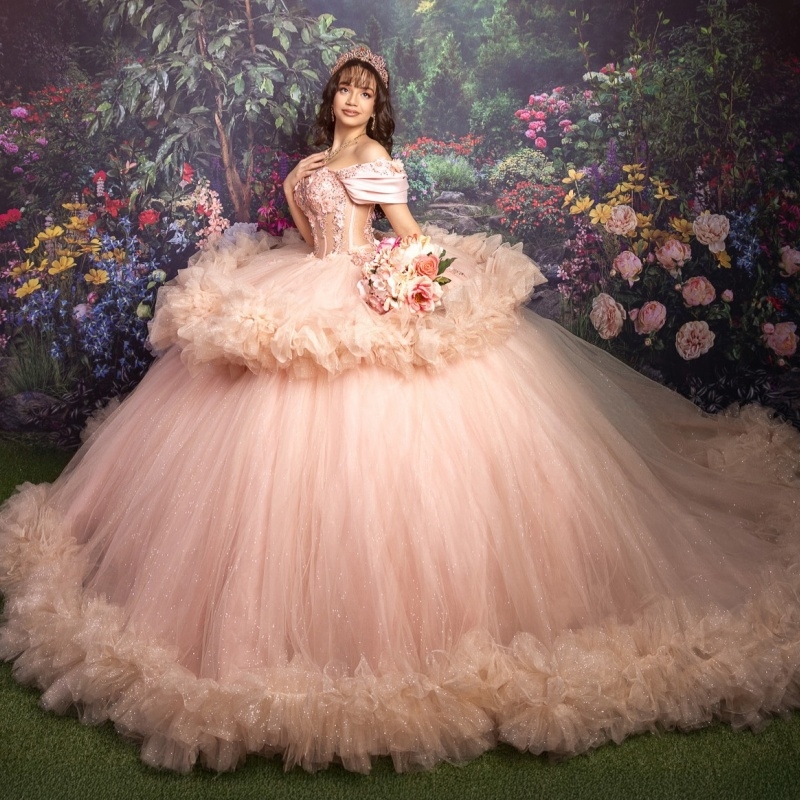Pink Shiny Princess Quinceanera Dresses Off Shoulder Appliqued Beading Crystal Tiered Tull Sweet 16 Dress Ball Gown Vestidos 15 De Anos