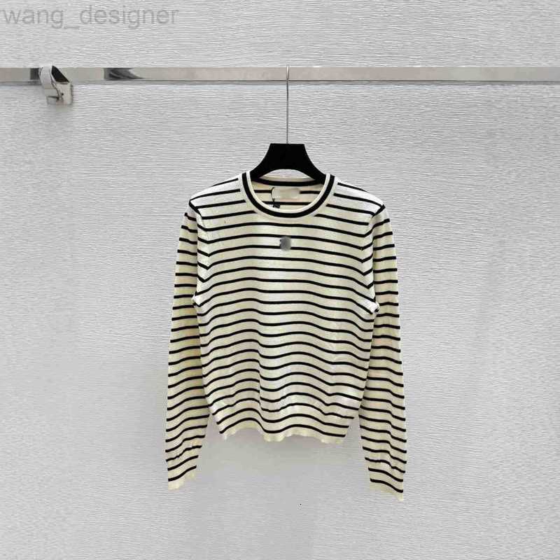 Women's Sweaters De… - image