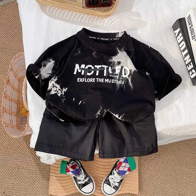 2025 Childrens Up and Down Clothing Set Summer Childrens Clothing Boys New Short sleeved T-shirt Set 1-6Y J250403