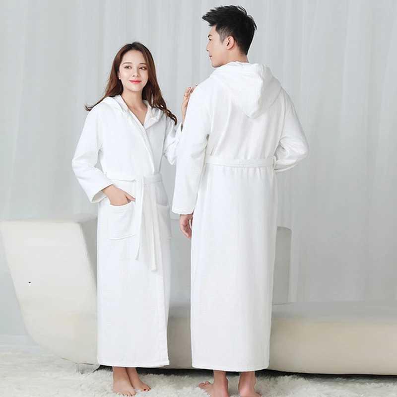 Thicken And Lengthen Lovers Hooded Robe 100 Cotton Waffle Robe For Men Women Robe Winter Warm Bathrobe New Arrival Hotel Robe C251104