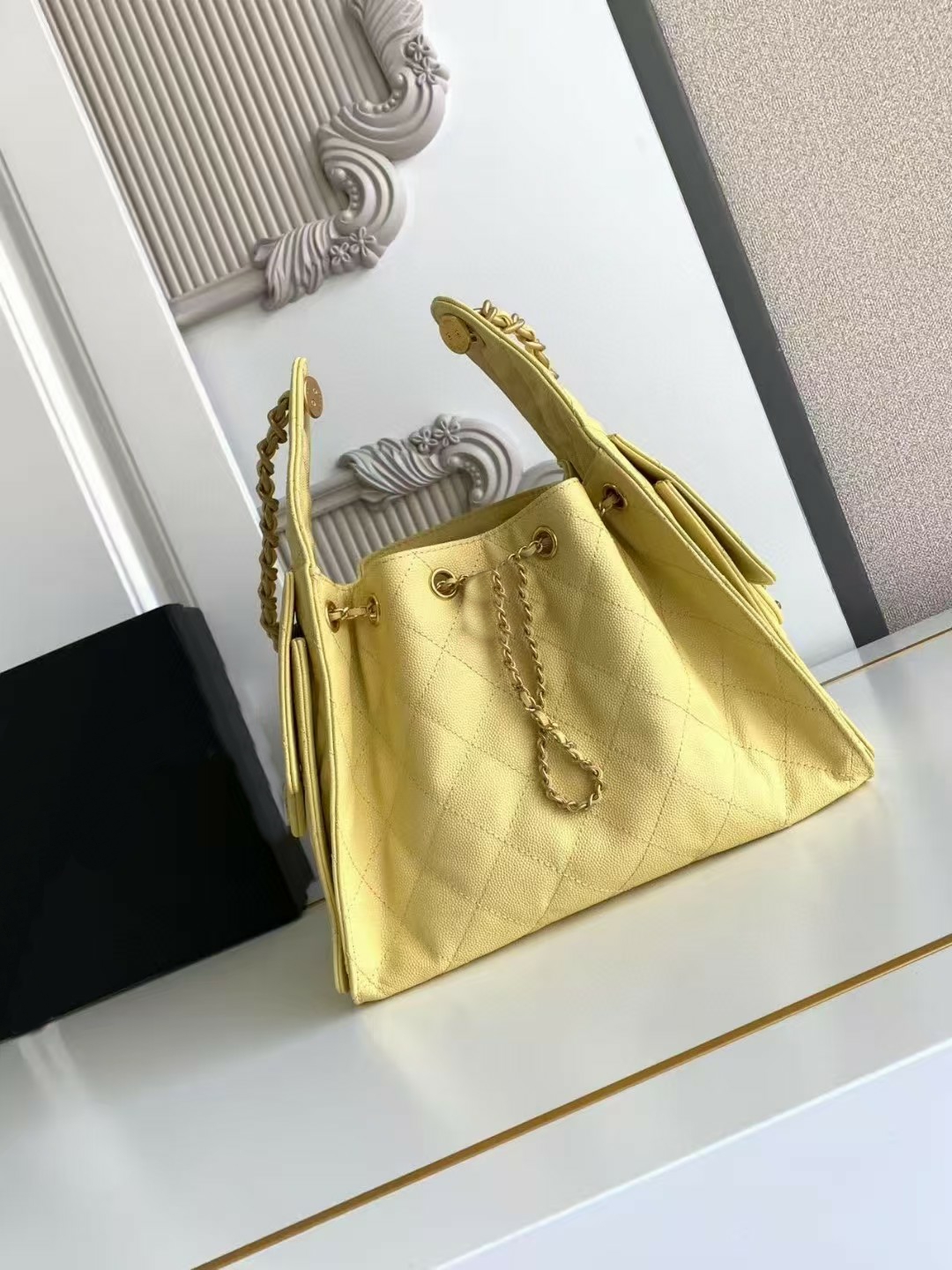 10A Quality Designer Hip Hop Baguette Bags Hot Bucket Bags Grained Diamond Quilted Leather Hobo Bags Gold-tone Hardware Dual Snap Pockets Chains String Shoulder Bags